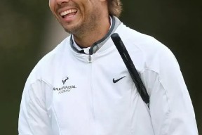 九游游戏平台官网 - 纳达尔爆冷击败SKT，回归赛场引爆全场！